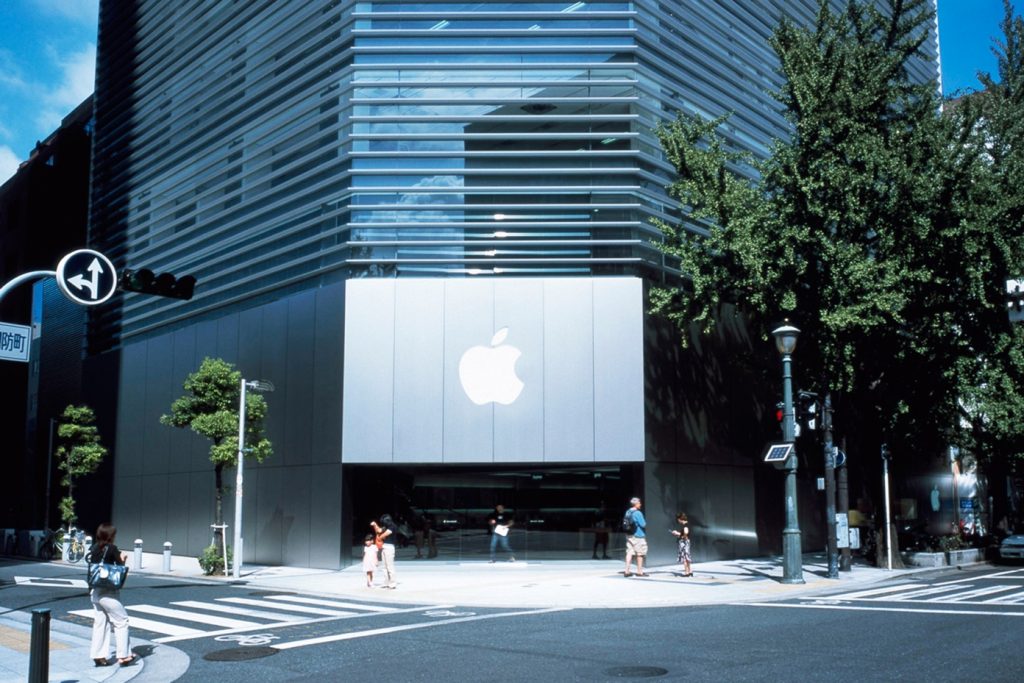 Apple Store in Japan JELCY